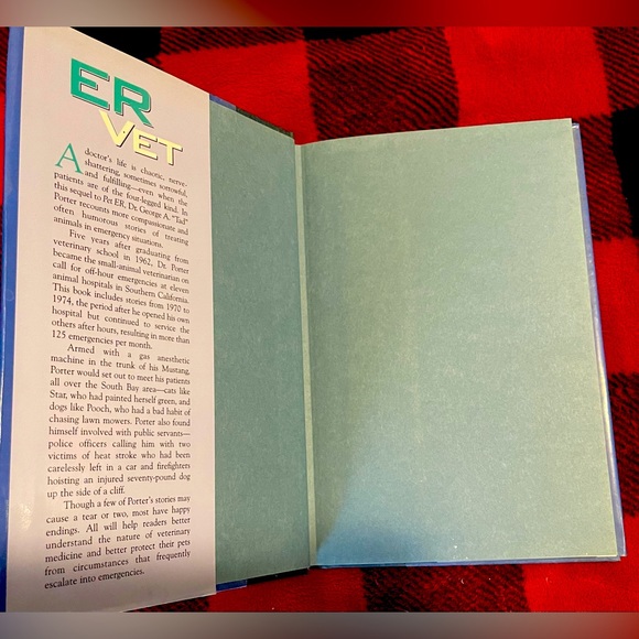 ❤️2 books❤️British 1797 veterinarian❤️office and the ER❤️ - Picture 9 of 10